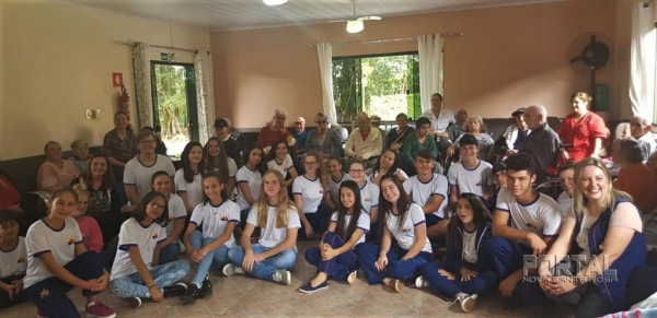 Alunos do Colégio Estadual Gaspar Dutra de Nova Santa Rosa. (Foto: Divulgação)