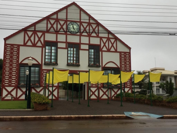 Praça do Colonizador em Nova Santa Rosa.(Foto: Portal Nova Santa Rosa)