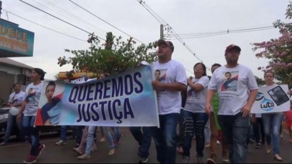 Adolescente de 16 anos morreu após ser baleado durante uma operação do Exército. (Fotos: Catve)