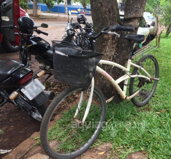Uma equipe do Corpo de Bombeiros foi acionada e encaminhou a mulher, de 27 anos, para atendimento médico à Unidade de Saúde 24 Horas (Foto: Fernanda Bourscheidt/AquiAgora.net )