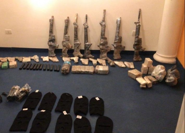 A operação que deteve a quadrilha brasileira, formada por quatros homens e uma mulher, ocorreu ontem (4). (Foto: PF)