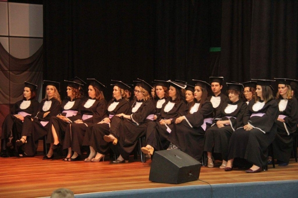 A cerimônia de colação de grau dos 26 alunos foi realizada por meio de web conferência. (Fotos: Assessoria)