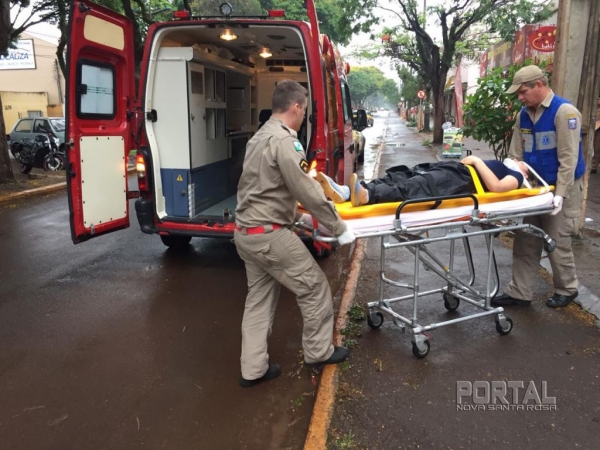 Os Bombeiros realizaram os primeiros socorros. (Foto: Marcio Cerny/Marechal News)