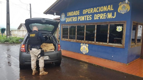 O motorista do veículo não foi localizado.(Fotos: PRF)