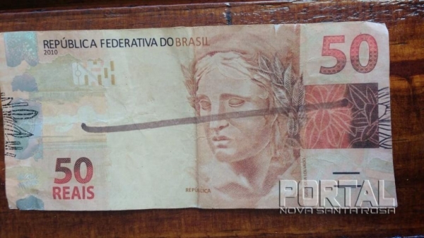 Foto da nota falsa recebida no comércio da cidade. (Foto: Portal Nova Santa Rosa)