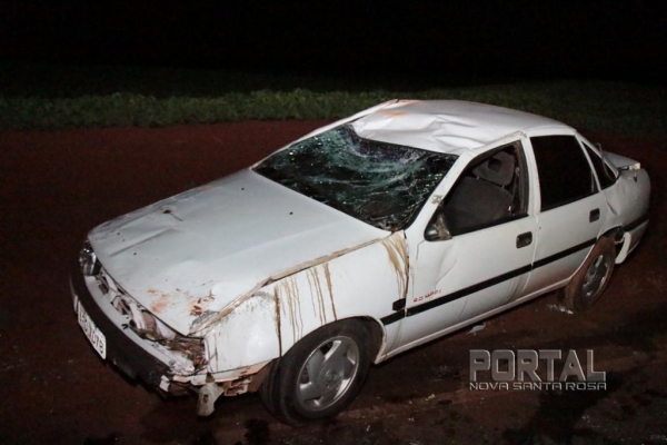 O veículo parou as marges da rodovia. (Fotos: Portal Nova Santa Rosa)