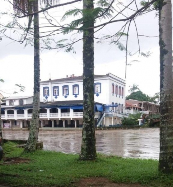 Morretes é o terceiro município paranaense em visitação e chega a receber uma média de cinco mil carros por fim de semana (Foto: Paraná Portal )