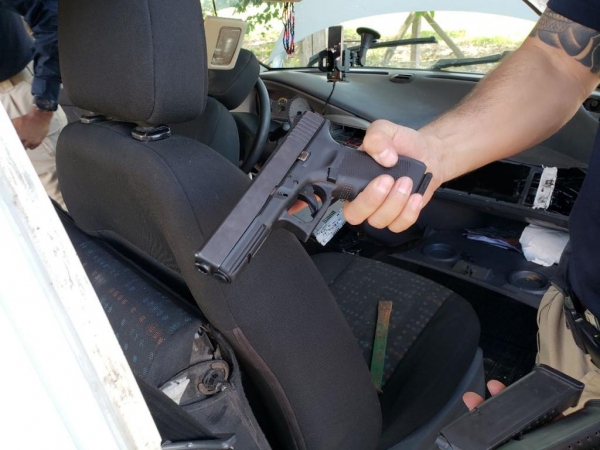 O casal ainda relatou ter pegado o carro emprestado e omitiram qual seria o destino.(Foto: PRF)