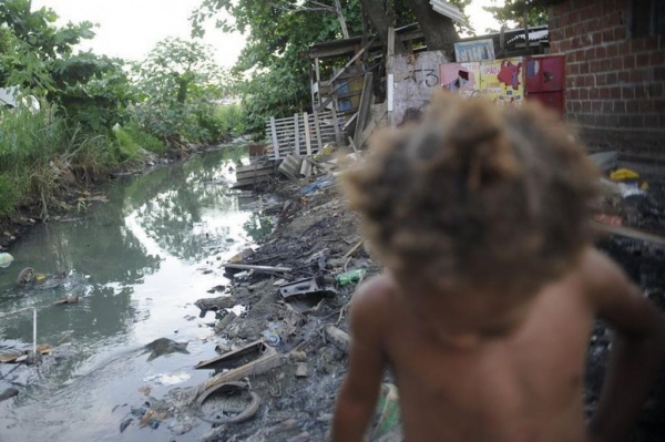 Pesquisa do IBGE mostrou que todas as faixas de pobreza tiveram aumento no Brasil na passagem de 2016 para 2017 — Foto: Fernando Frazão/Agência Brasil