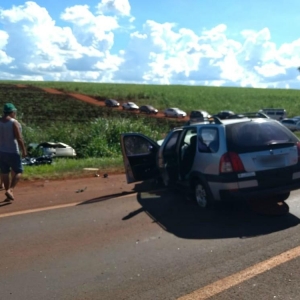 Acidente envolvendo dois veículos deixou três mortos e três feridos na BR-369, em Bandeirantes, segundo a PRF — Foto: Adenilson Fernandes/Arquivo pessoal