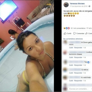 Foto de cabeleireira de Itatiba com a filha na piscina montada em sala fez sucesso na web — Foto: Reprodução/Facebook