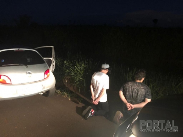Dois jovens foram presos. (Foto: PRF)