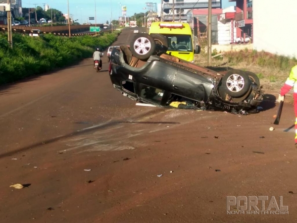 O acidente ocorreu por volta das 7h desta terça-feira (27), na altura do Bairro São Cristóvão.(Foto: Colaborador)