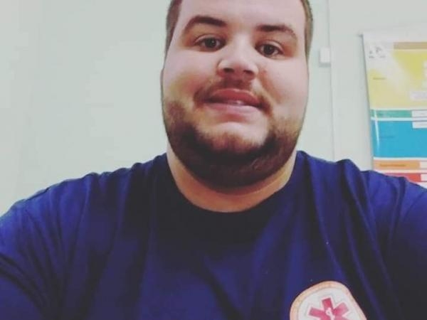 Side Carvalho, que trabalhava como rádio-operador do Samu no litoral, morreu na hora. (Foto: Arquivo Pessoal)