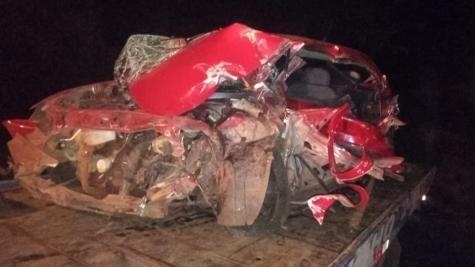 O motorista de 33 anos e uma criança tiveram lesões graves e foram encaminhados ao hospital. (Foto: Divulgação)