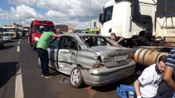A mulher, identificada como Maria Poatskieswich, 91 anos, faleceu ainda no local.(Foto: CGN)