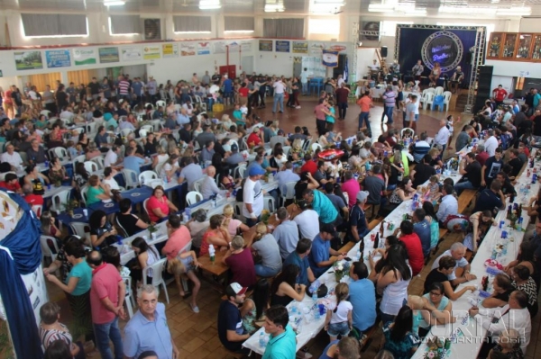 Cerca de 700 pessoal prestigiaram as festividades. (Fotos: Portal Nova Santa Rosa)