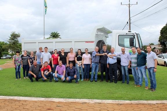 Momento da entrega oficial. (Foto: Assessoria)