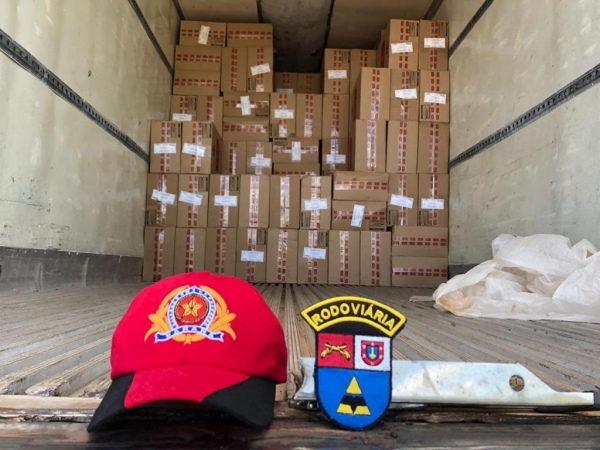 O destino da carga não foi revelado. (Fotos: PRE)