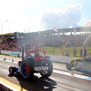 Arrancada Tratorshow 2 (Foto: Assessoria do Município de Maripá)