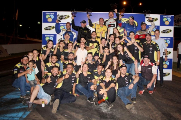 Comemoração Cobra Racing (Foto: Assessoria do Município de Maripá)