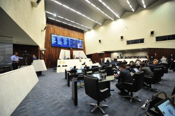 A sessão de hoje foi marcada por debates e uma série de pronunciamentos. / Foto: Dálie Felberg/Alep.