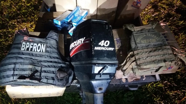 No local foram encontrados um veículo Montana, e uma embarcação de alumínio, medindo aprox. 6 metros, com motor Mercury 40HP. (Foto: BPFron)