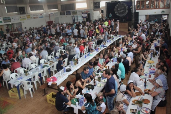 Festa em comemoração aos 50 anos do Clube Social União. (Foto: Portal Nova Santa Rosa)