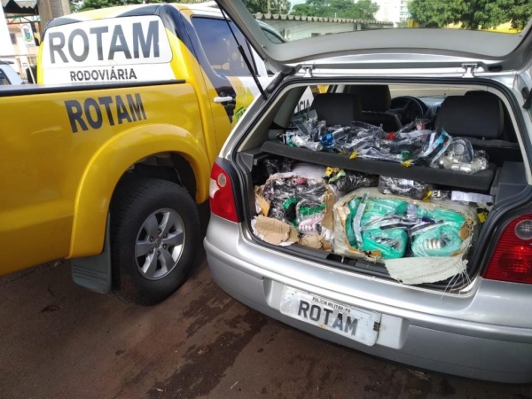Sete fardos com relógios foram apreendidos. (Fotos: PRE)