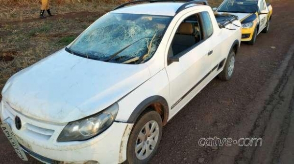 A Saveiro foi furtada em Colombo no ano de 2017 e estava com placas falsas. (Foto: Catve)