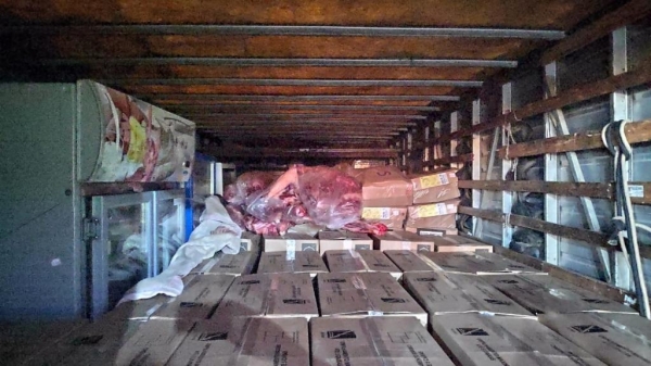 Carne seria levada de Paiçandu para Londrina sem refrigeração — Foto: Divulgação/PRF