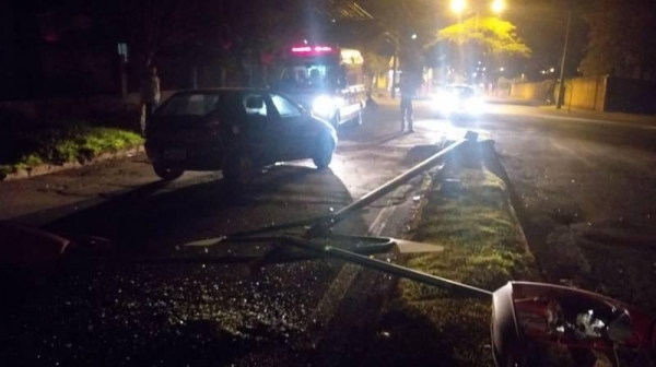 Ela relatou que o veículo era conduzido por seu marido, que teria se evadido do local após a batida.(Foto: Toledo News)