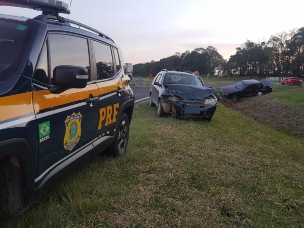 Idosos ficam feridos em acidente no trevo de Ipiranga, diz PRF — Foto: Divulgação/PRF