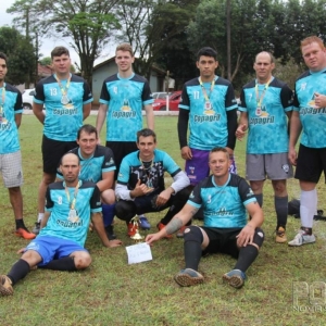 Recebendo a premiação de Vice-Campeã, equipe da Copagril (Foto: Colaborador)