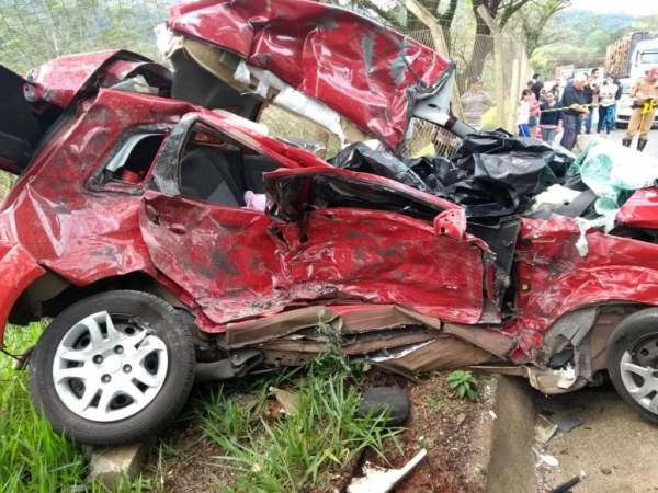O Corpo de Bombeiros chegou a ser acionado, mas a mulher não resistiu aos ferimentos e morreu no local.(Foto: Divulgação)