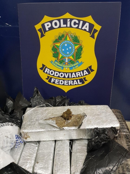 A apreensão foi no início da manhã de hoje (11). (Fotos: PRF)