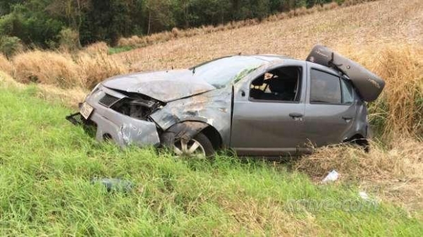 A motorista Janaina Ahmann Spenassatto, teve ferimentos leves .(Foto: Catve)