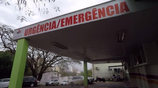 Criança foi encaminha ao Hospital Municipal de Foz do Iguaçu com ferimento superficial, segundo os bombeiros — Foto: Reprodução/RPC