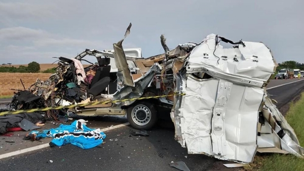 Acidente na BR-386 em Tio Hugo faz vítima e deixa feridos — Foto: Leandro Vesoloski/Rádio Uirapuru