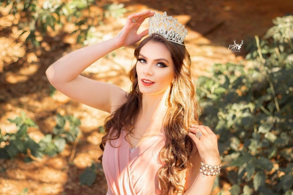 Miss Nova Santa Rosa, Thaline Valiente. (Foto: Eleonore Beatriz Fotografia) 