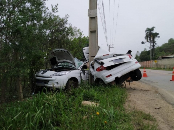 A vítima fatal, uma advogada de aproximadamente 40 anos, será encaminhada ao Instituto Médico Legal (IML).(Foto: Divulgação)