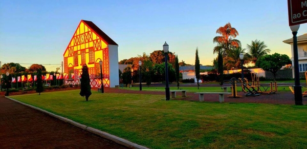 Praça do Colonizador em Nova Santa Rosa. (Foto: Divulgação)