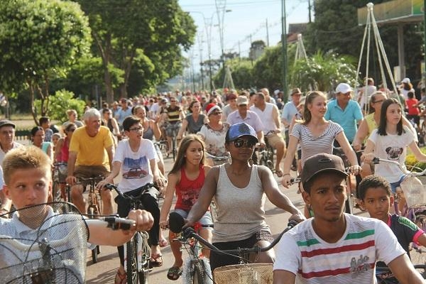 Fotos: A saída para o tradicional passeio ciclístico ocorre às 17h30 em frente ao Teatro Municipal 