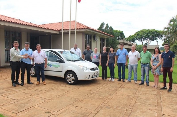 Entrega do veículo no Paço Municipal. (Fotos: Portal Nova Santa Rosa)