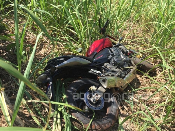 Ele abandonou a moto e tentou fugir a pé (Foto: Fernanda Bourscheidt/AquiAgora.net )