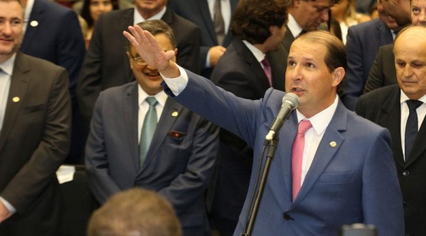 Momento da posse do deputado na Alerp. (Foto: Reprodução/O Regional)