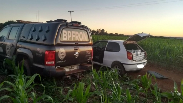 Após perseguição o contrabando foi apreenddido. (Fotos: Divulgação/BPFron)