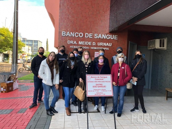 As 12 pessoas que estiveram em Cascavel. (Foto: Divulgação/Arquivo Pessoal)