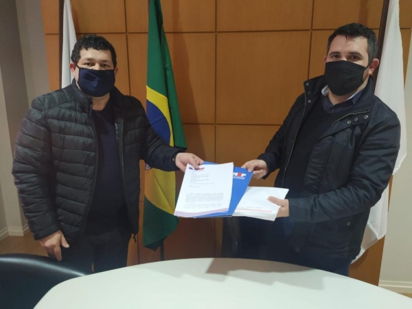 Ofício foi encaminhado nesta tarde ao Governo do Paraná | Foto: Luciano Barros/Amop