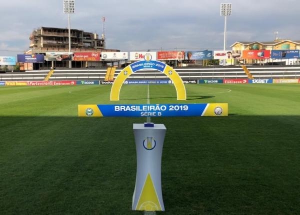 O estádio Germano Krüger, em Ponta Grossa: opção para jogos da capital (Foto: Reprodução/Twitter/OFECoficial)